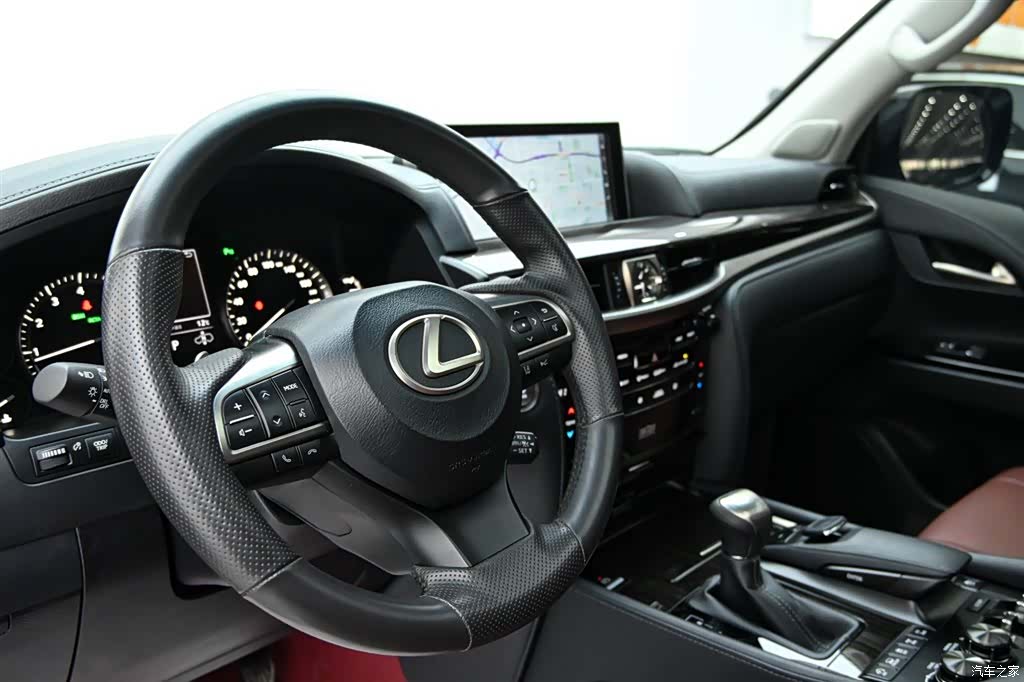 Lexus LX, 2022 15
