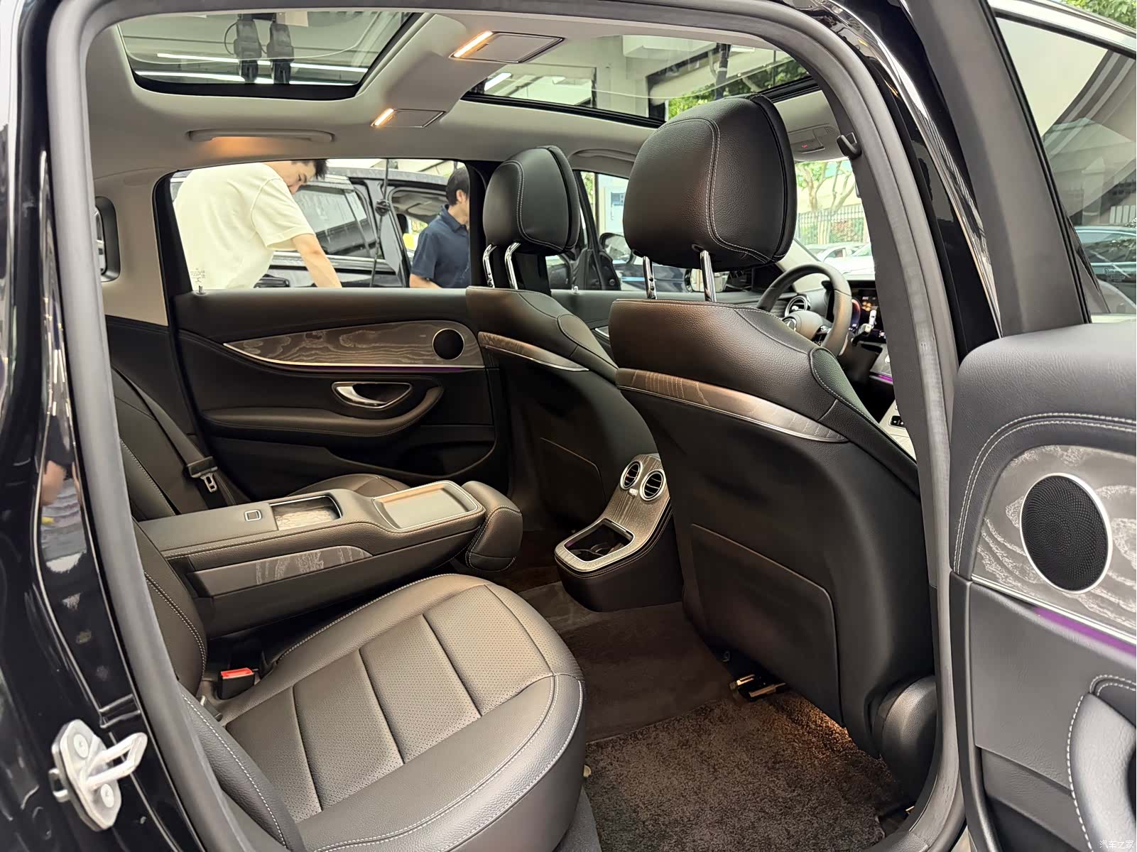 Mercedes-Benz E-Class, 2021 19