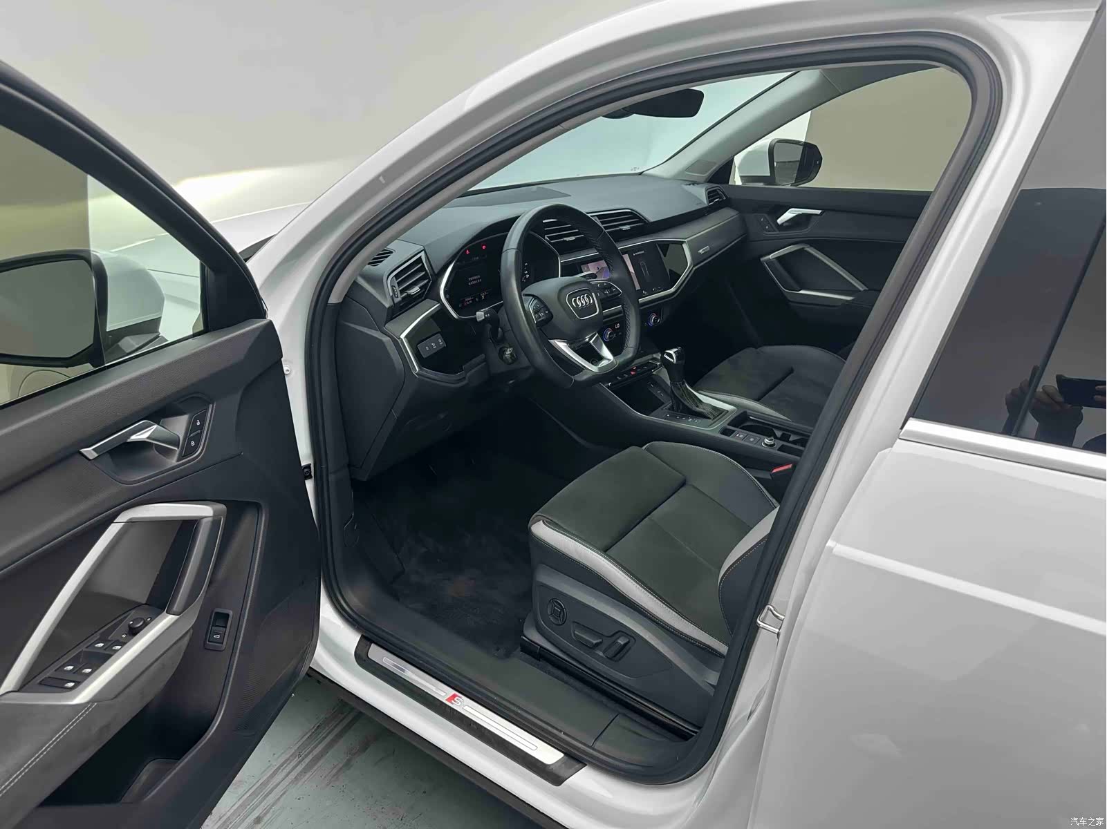 Audi Q3, 2022 9