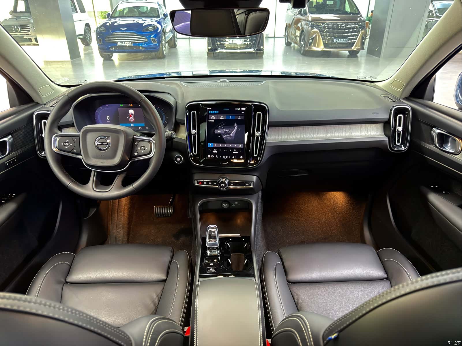 Volvo XC40, 2023 16