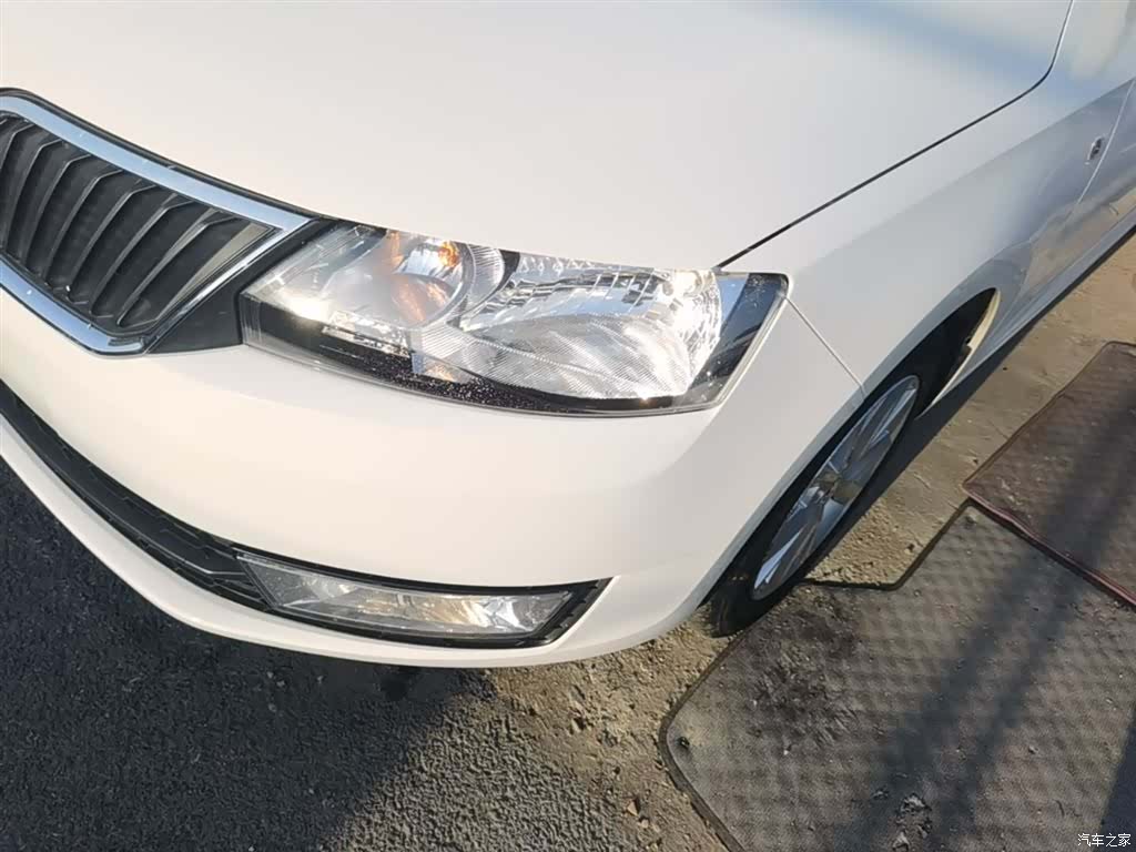 Skoda Rapid, 2015 24
