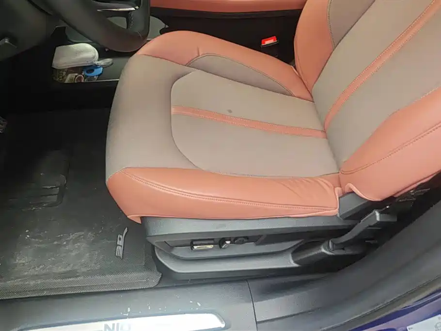 NIO EC6