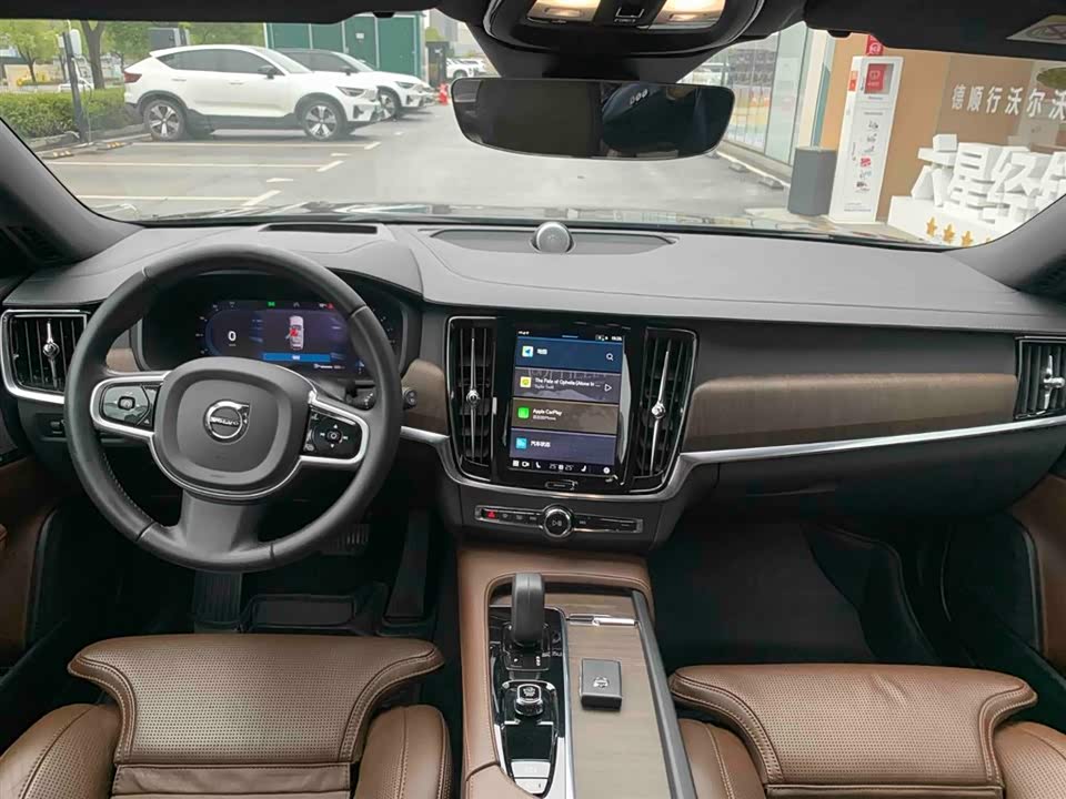 Volvo V90