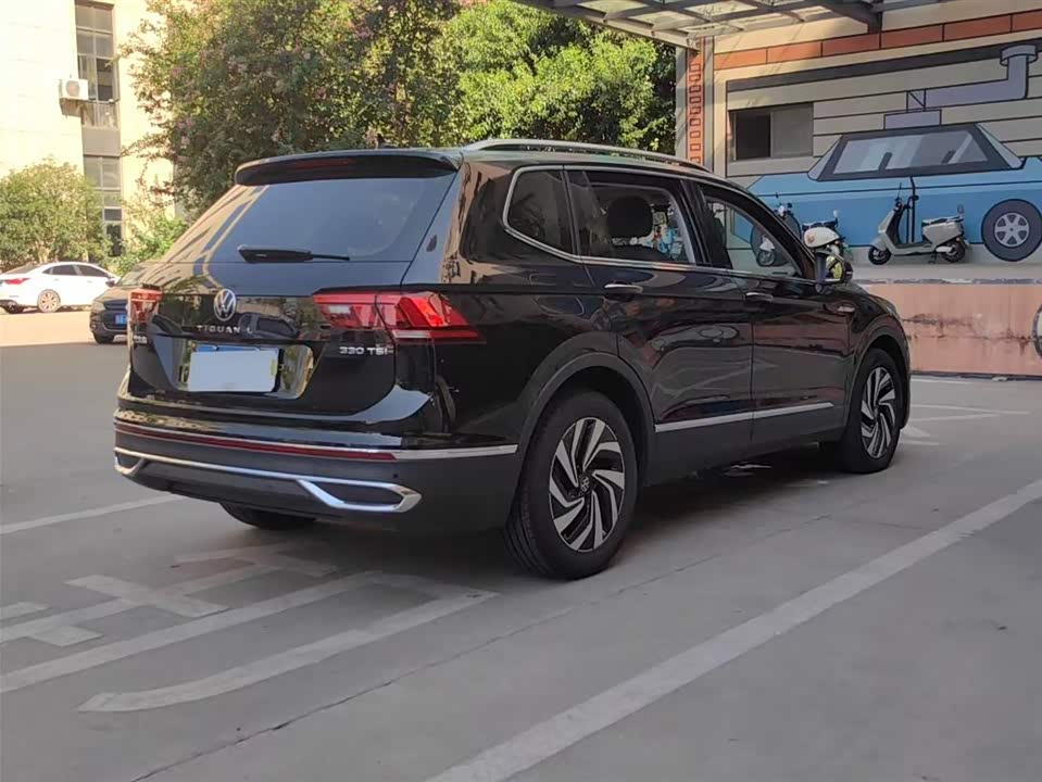 Volkswagen Tiguan L