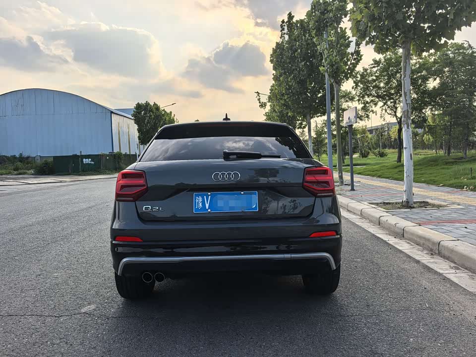 Audi Q2L Audi Q2L