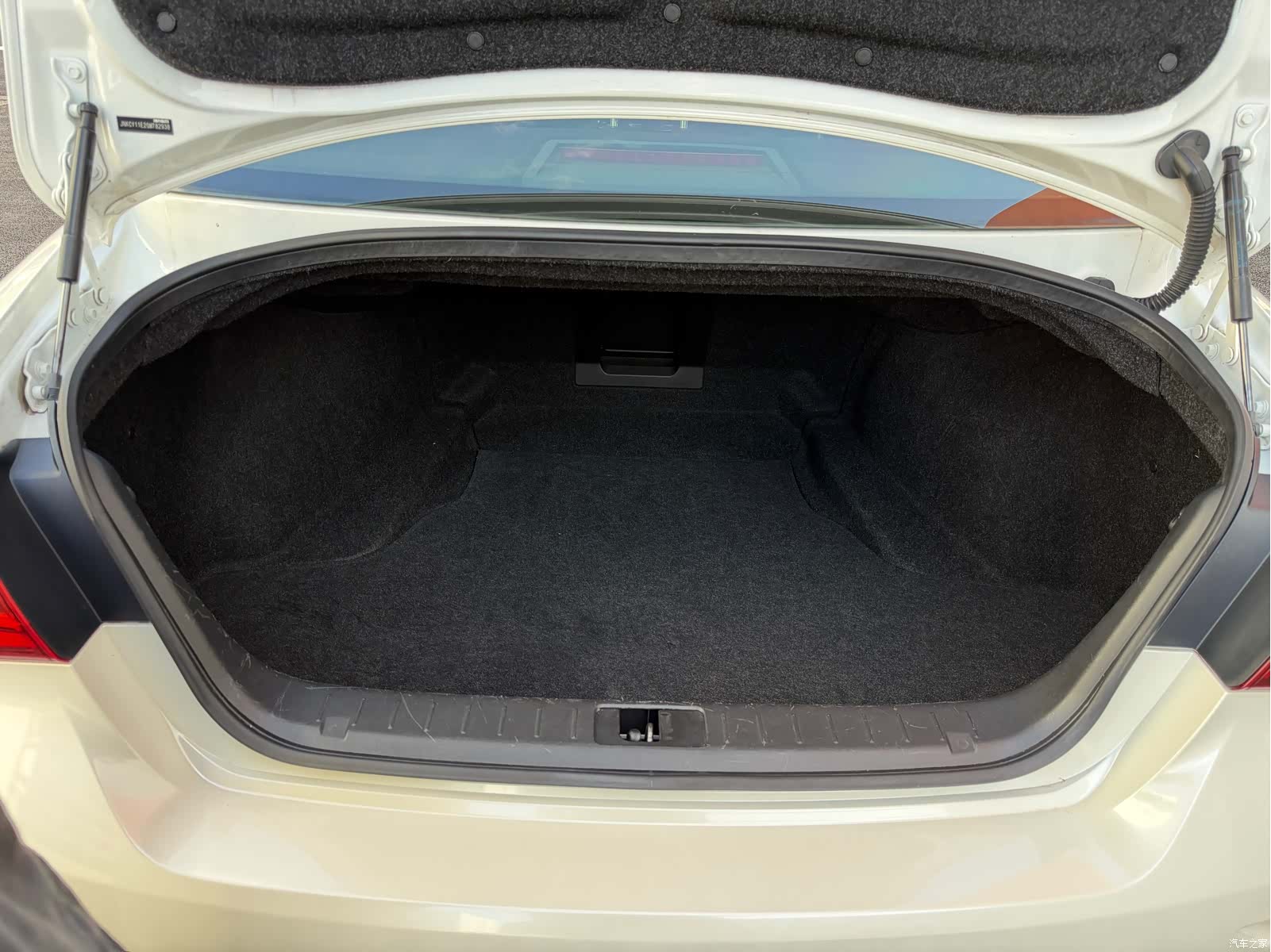 Infiniti Q70, 2016 18