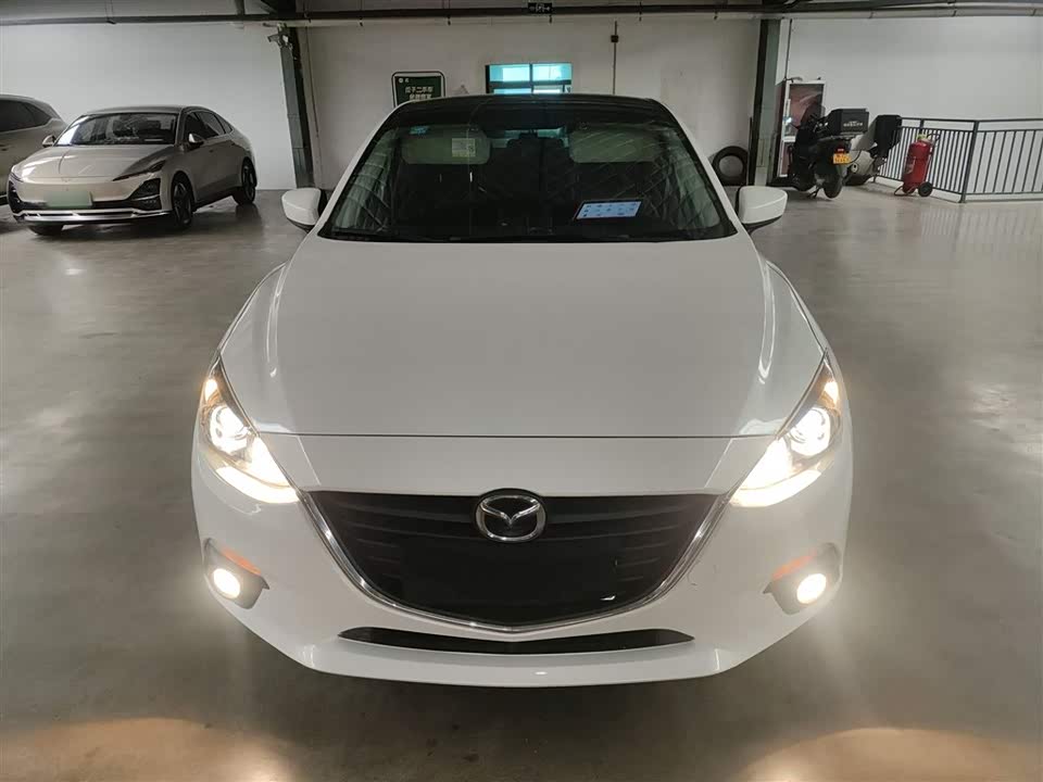 Mazda 3 Angkesaila