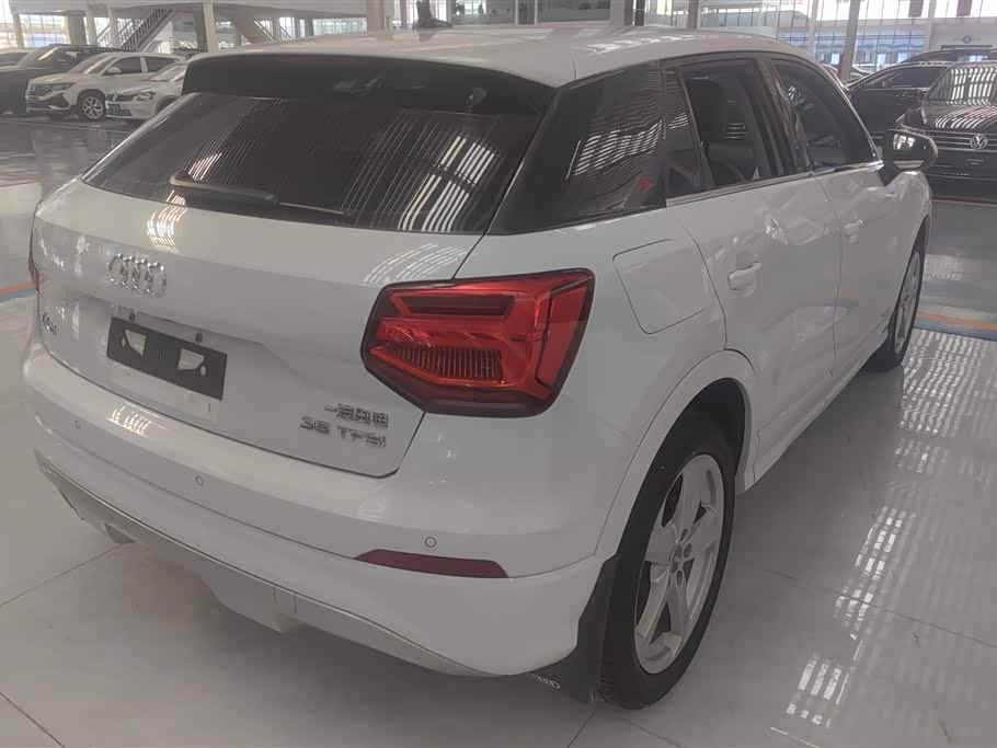 Audi Q2L Audi Q2L