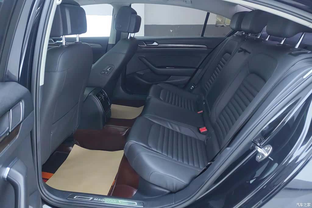 Volkswagen Magotan, 2019 11