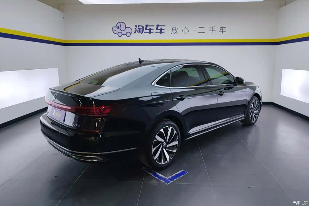 Volkswagen Passat, 2022 3