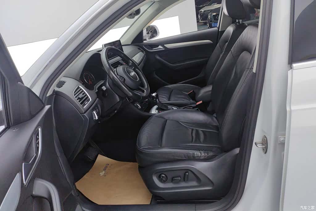 Audi Q3, 2016 9