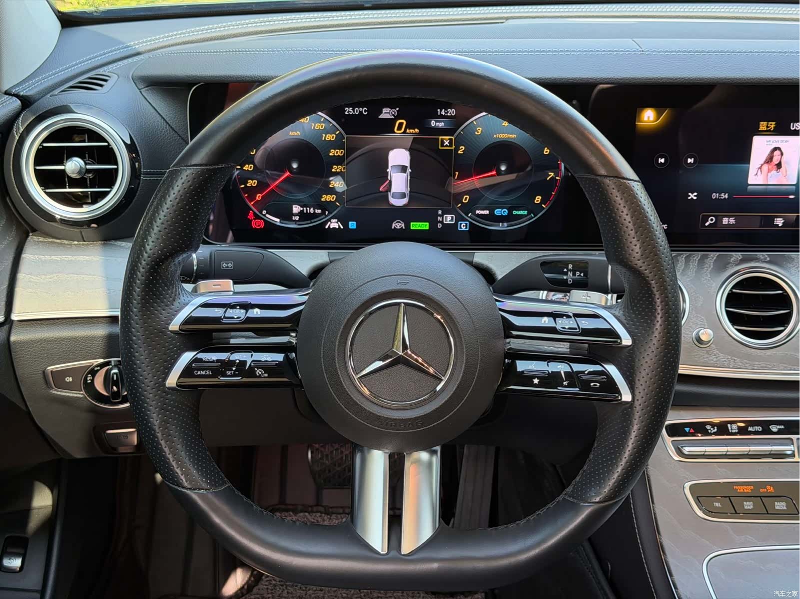 Mercedes-Benz E-Class, 2022 18
