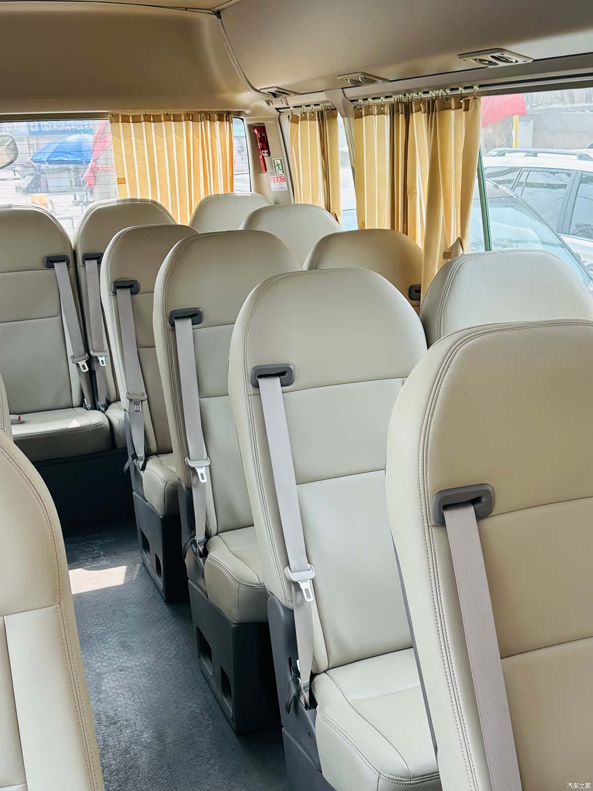 Toyota Coaster, 2016 14