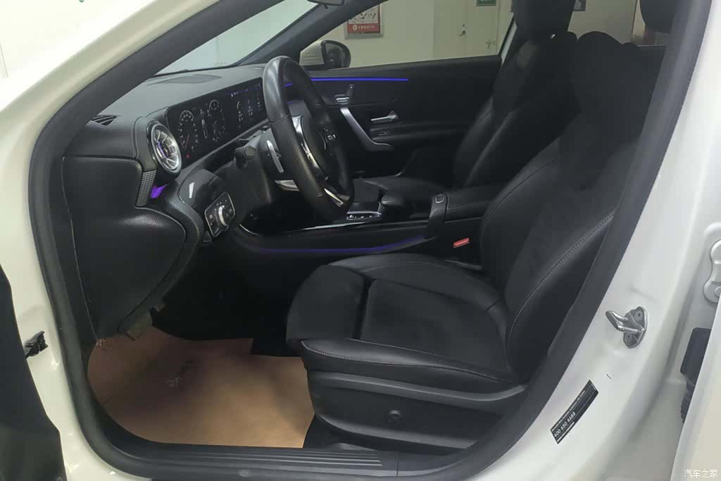 Mercedes-Benz A-Class, 2023 9