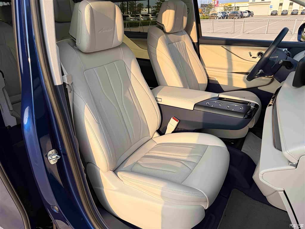 Buick GL8, 2024 10