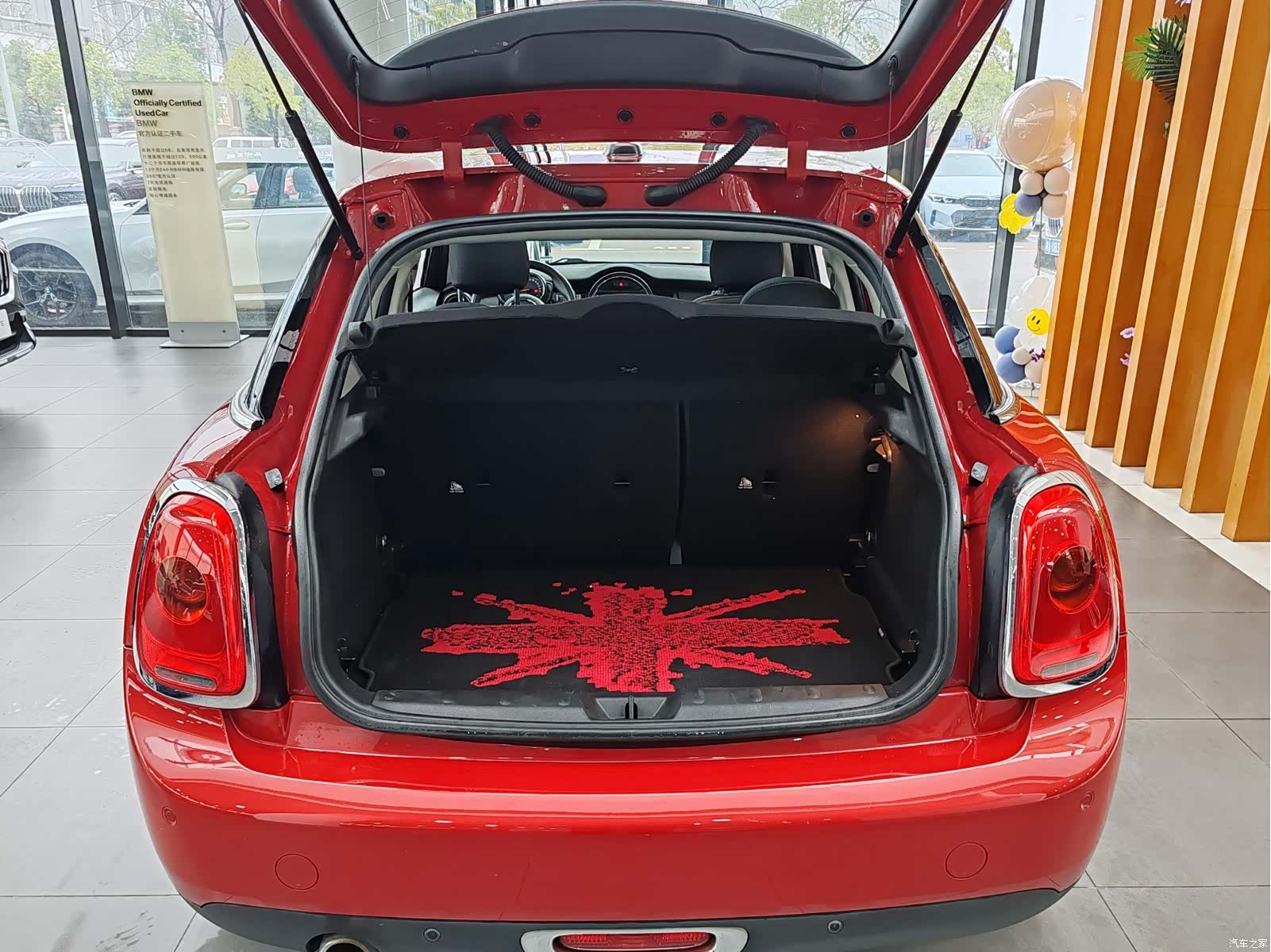 Mini ONE, 2018 8