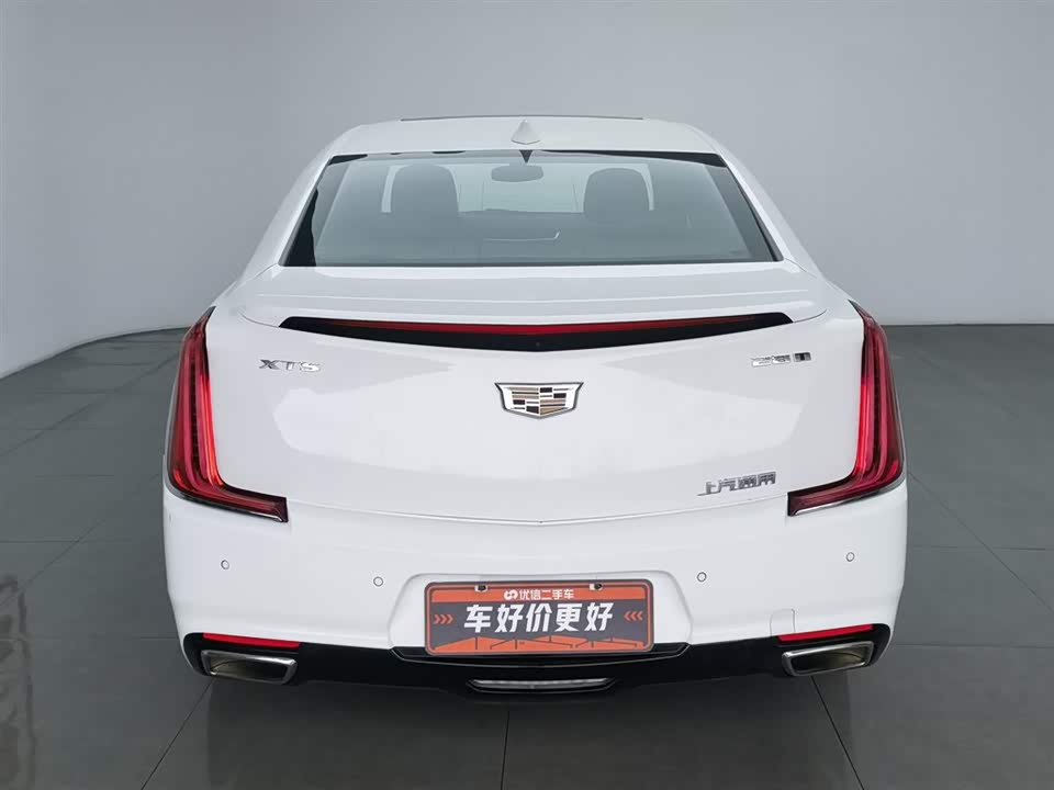 Cadillac XTS