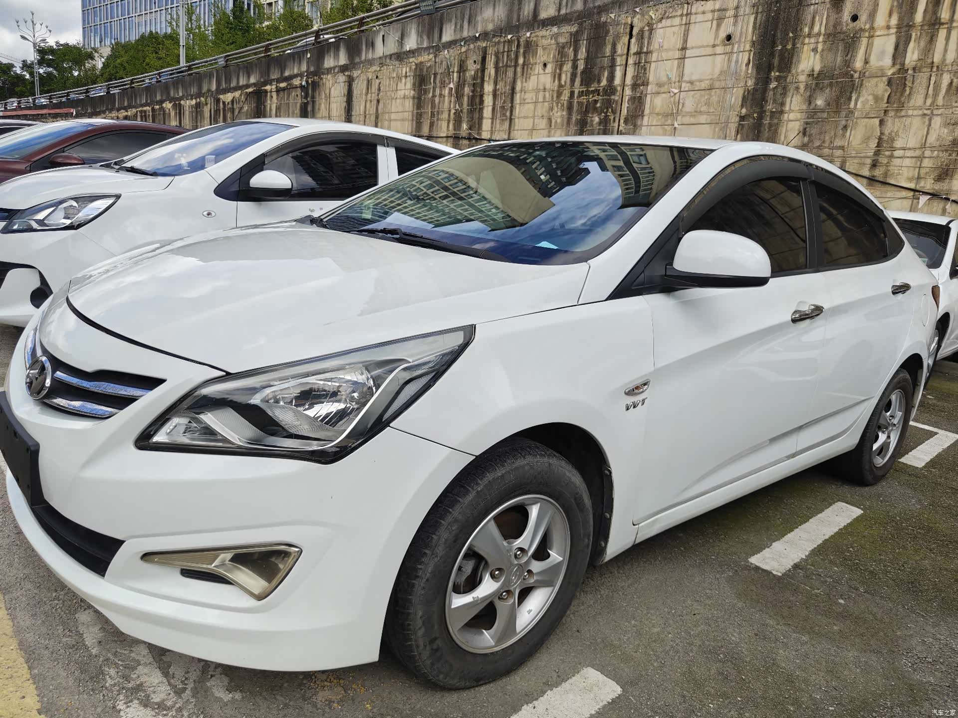 Hyundai GLS, 2017 1