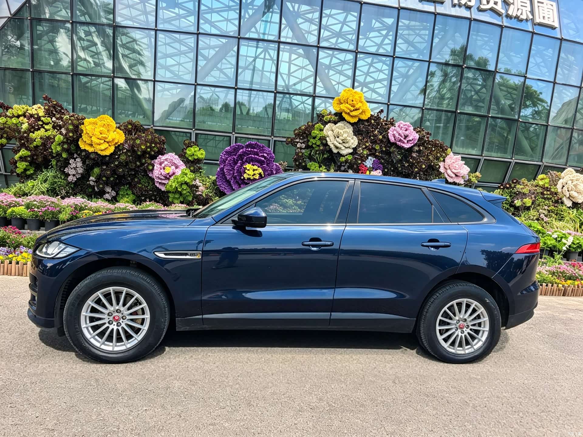 Jaguar F-PACE, 2018 3