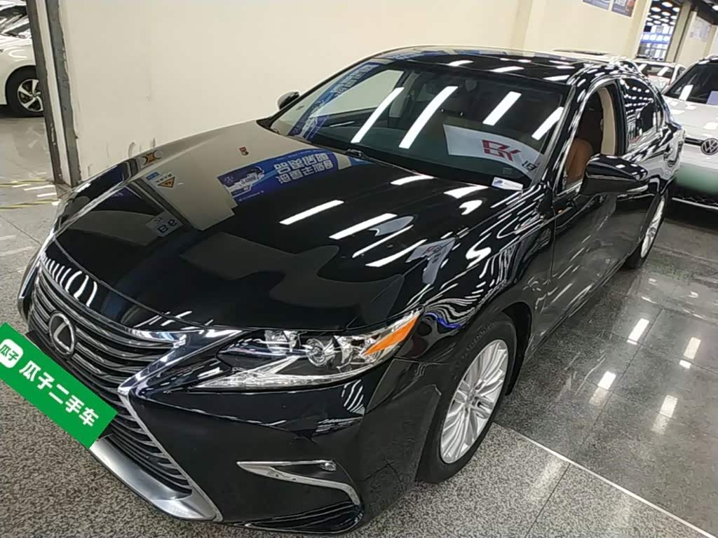 Lexus ES 2016 200 Midnight