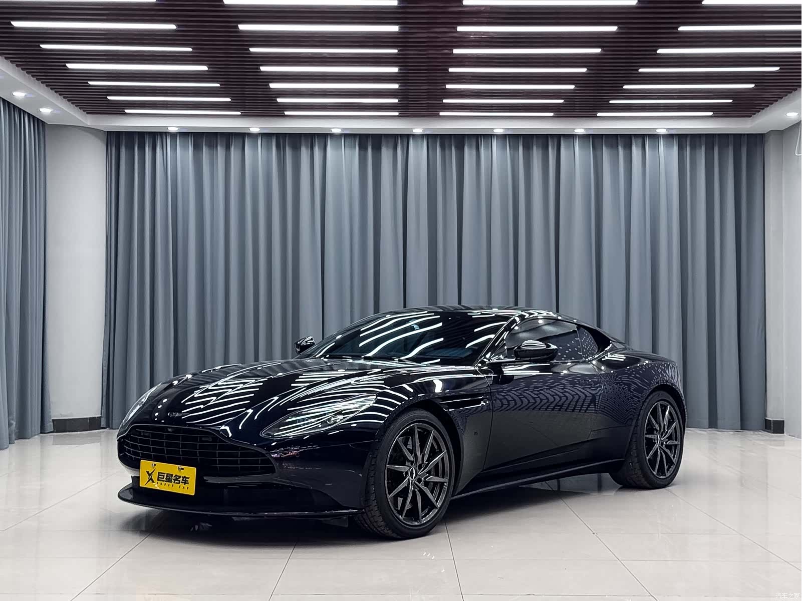 Aston Martin DB11, 2017 1