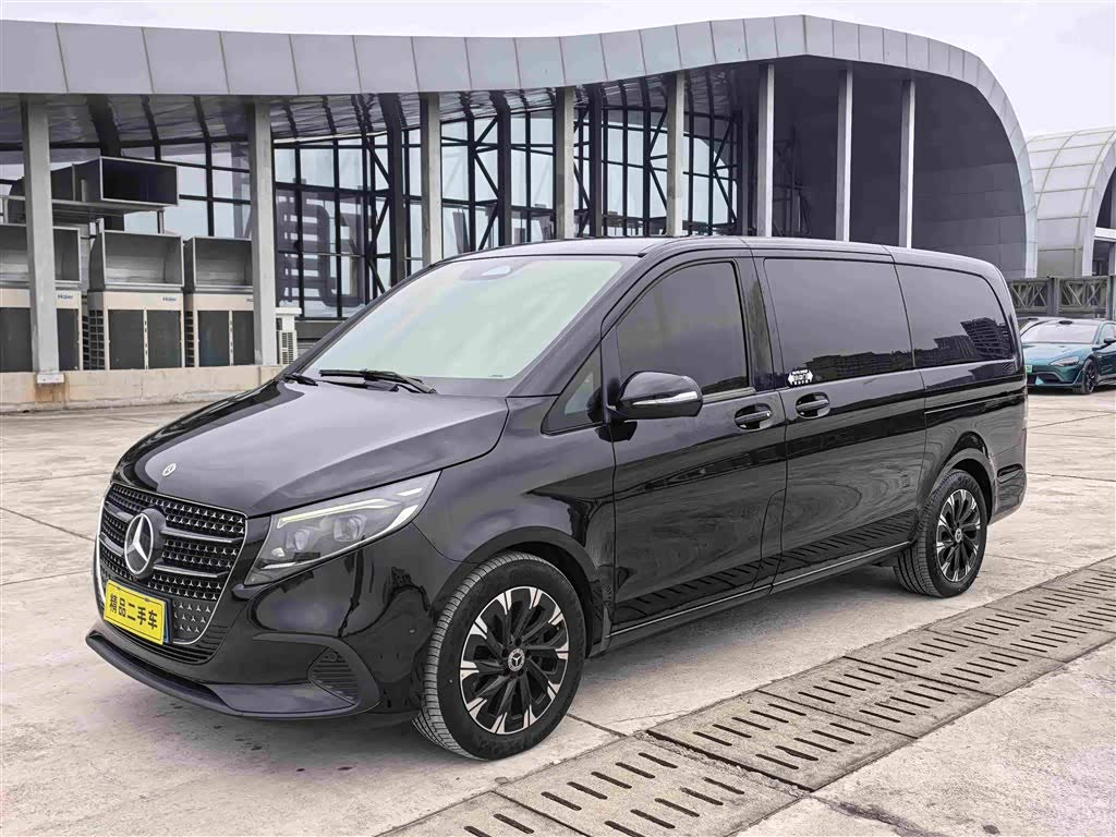 Mercedes-Benz V-Class V 2024 V 300