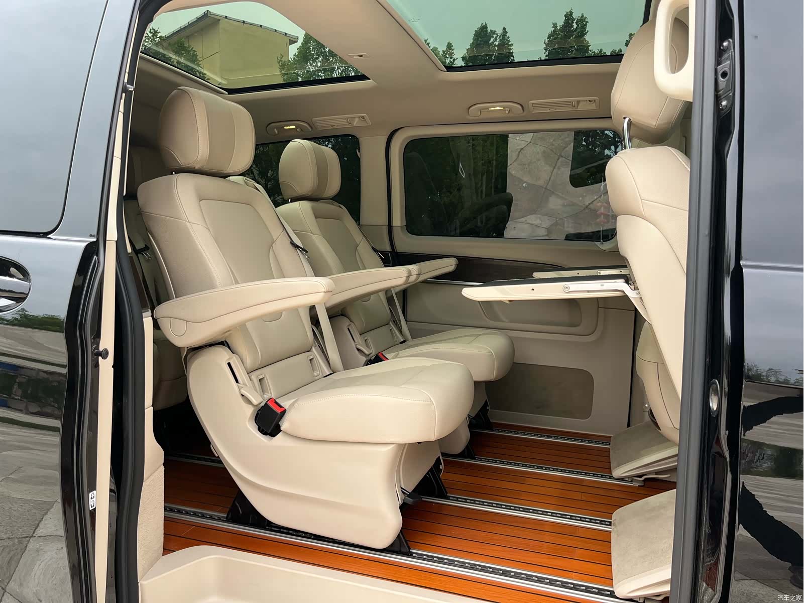 Mercedes-Benz V-Class, 2021 8