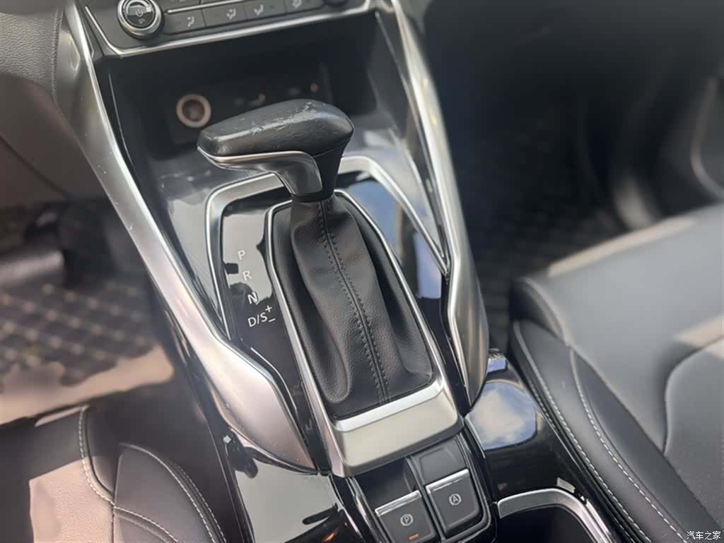 Maxus G50, 2022 15