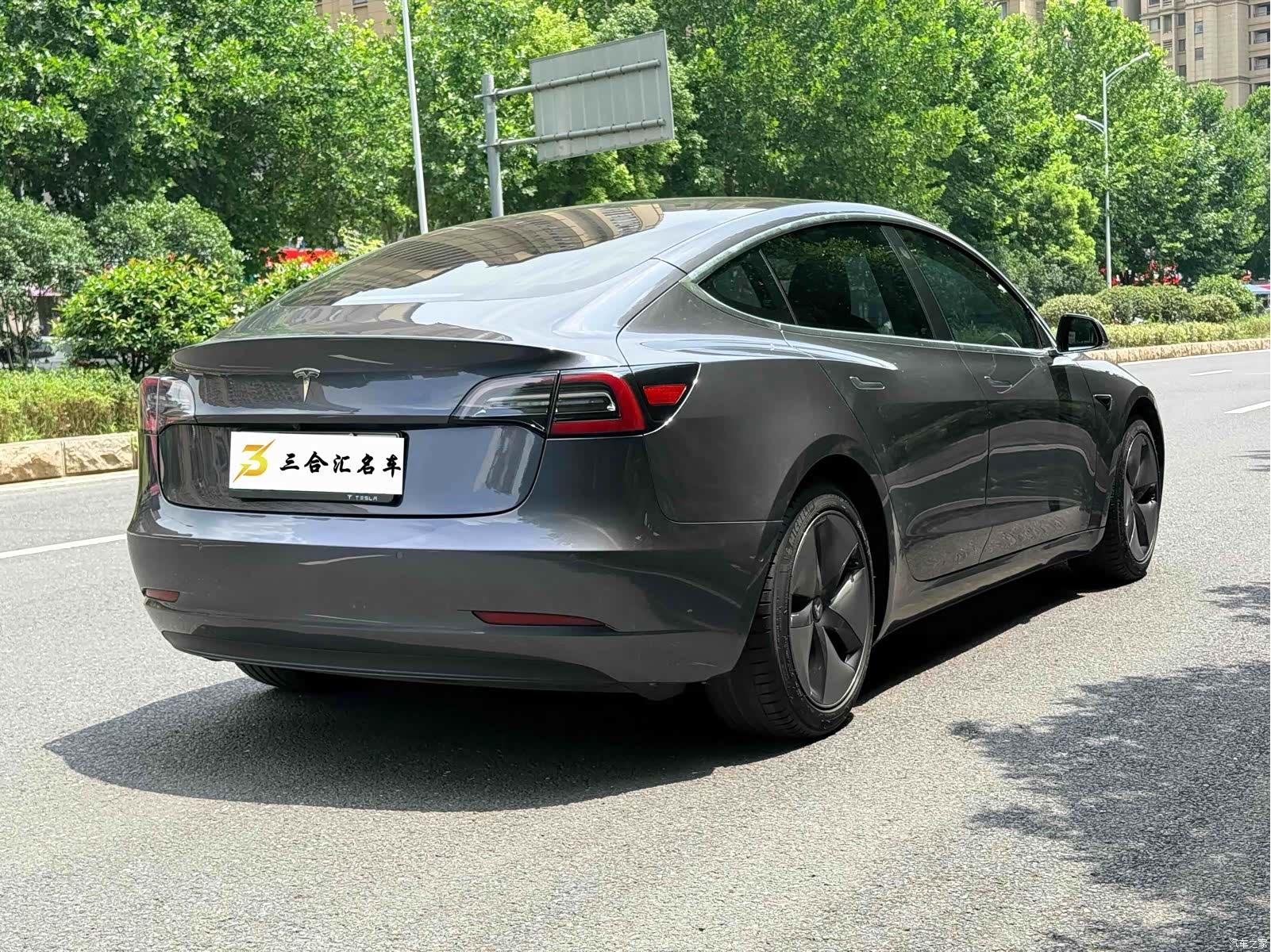 Tesla Model 3, 2019 10