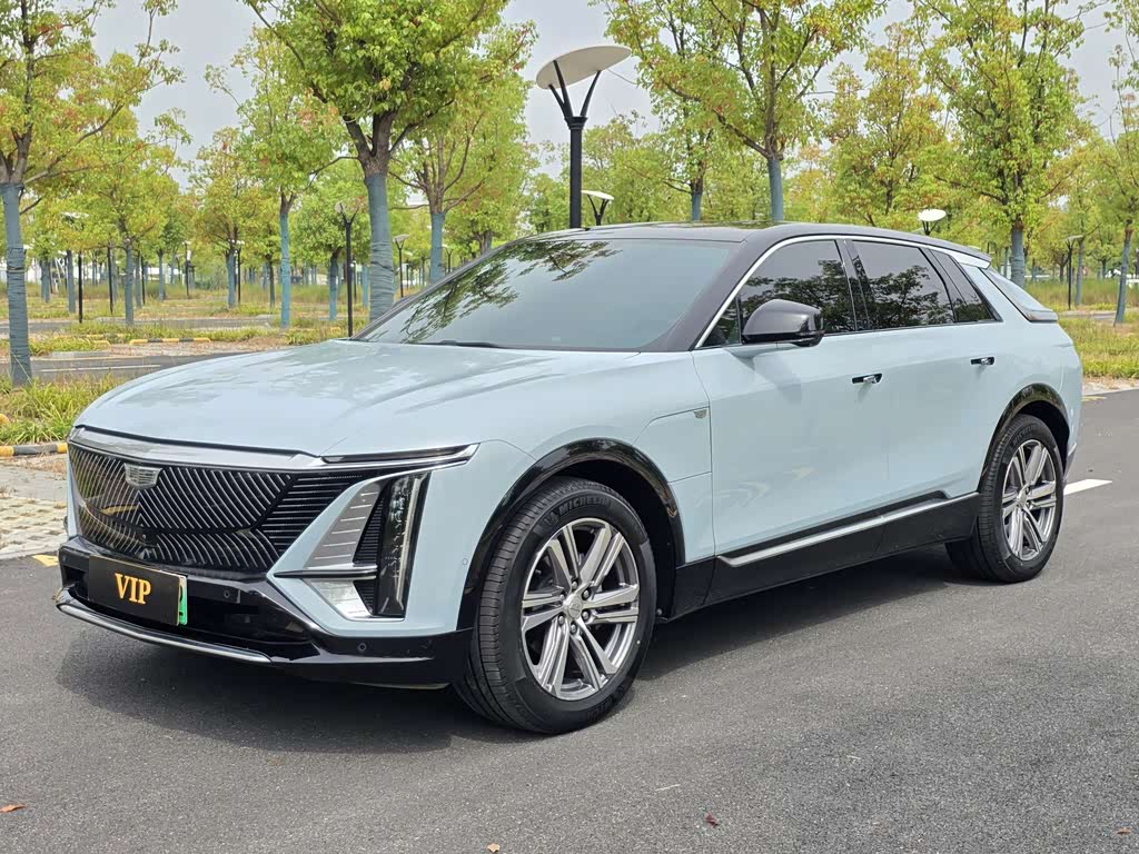 Cadillac IQ 2024 Luxury