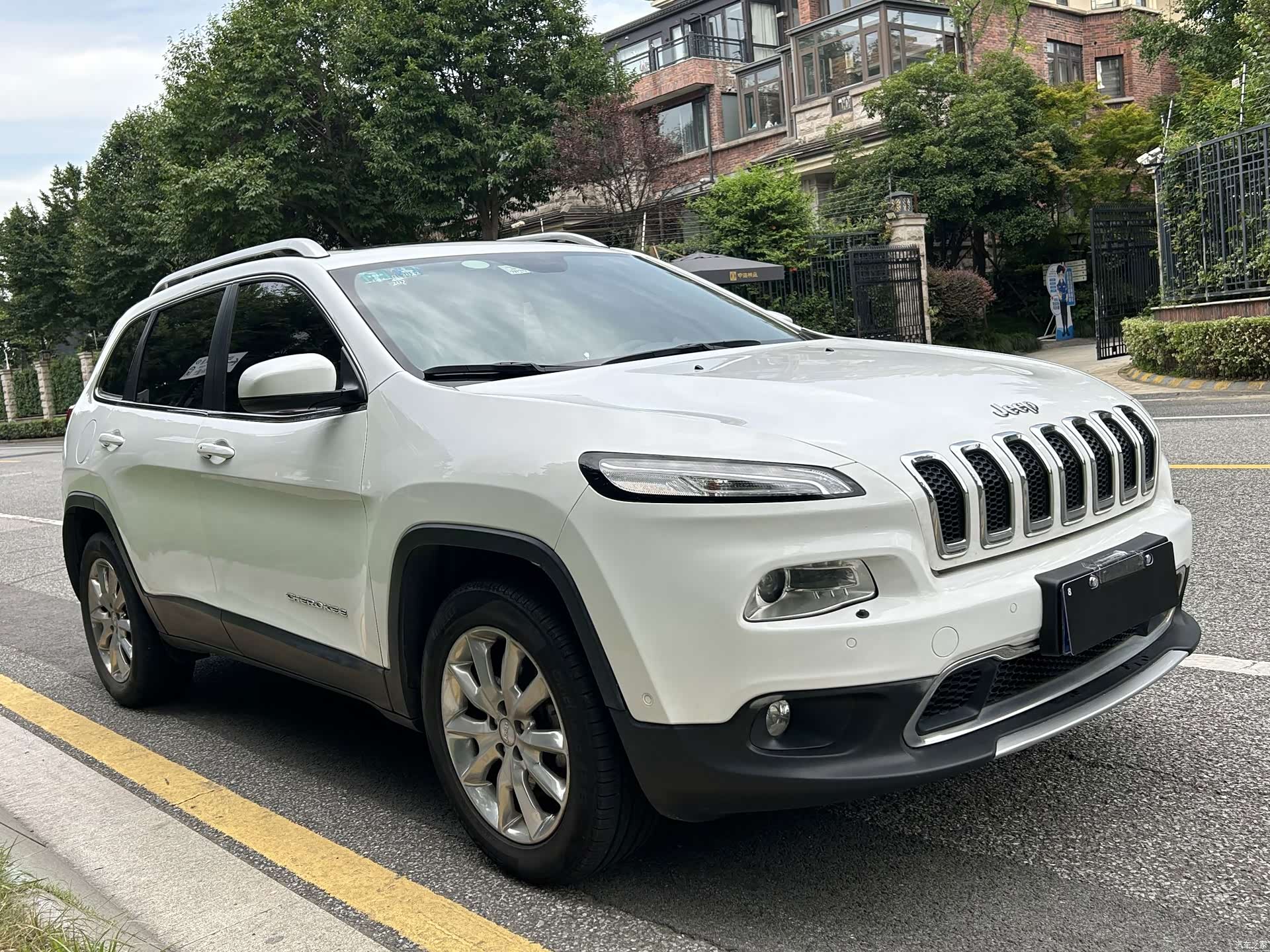Jeep Cherokee, 2016 3