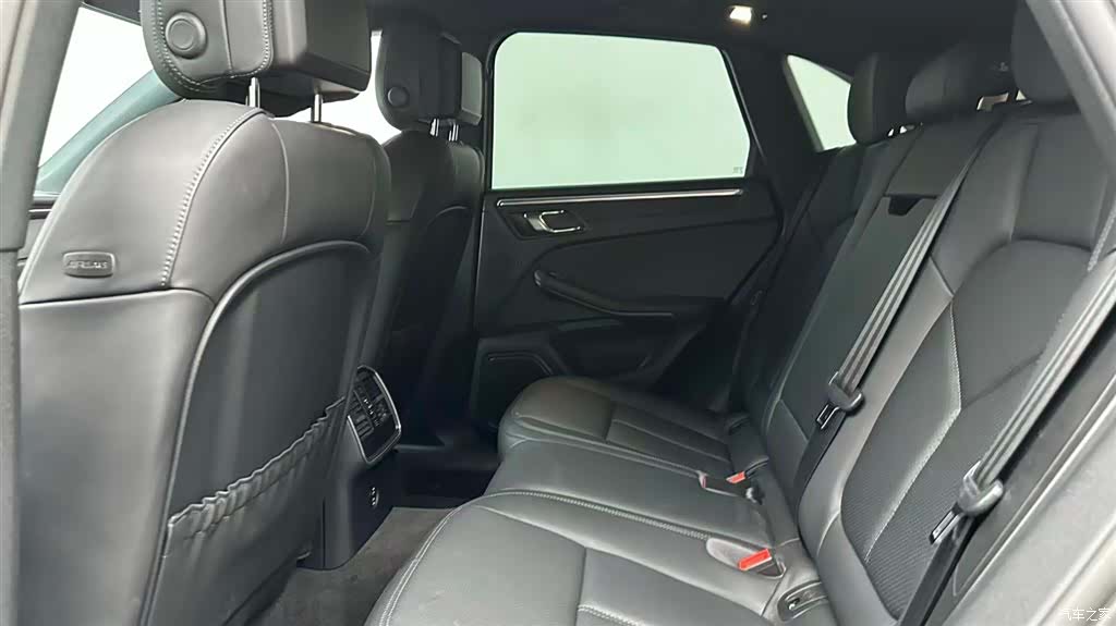 Porsche Macan, 2021 14