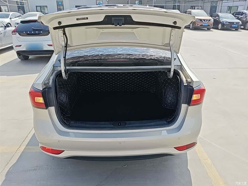 Roewe i5, 2020 19