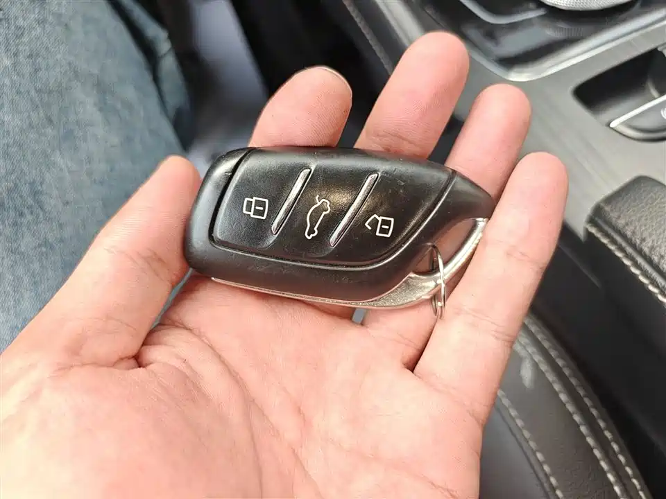 MG EZS pure electric