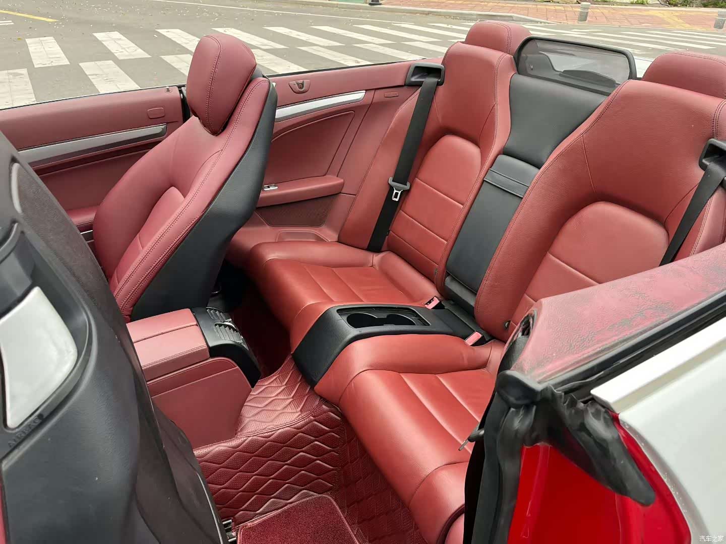 Mercedes-Benz E-Class, 2011 4