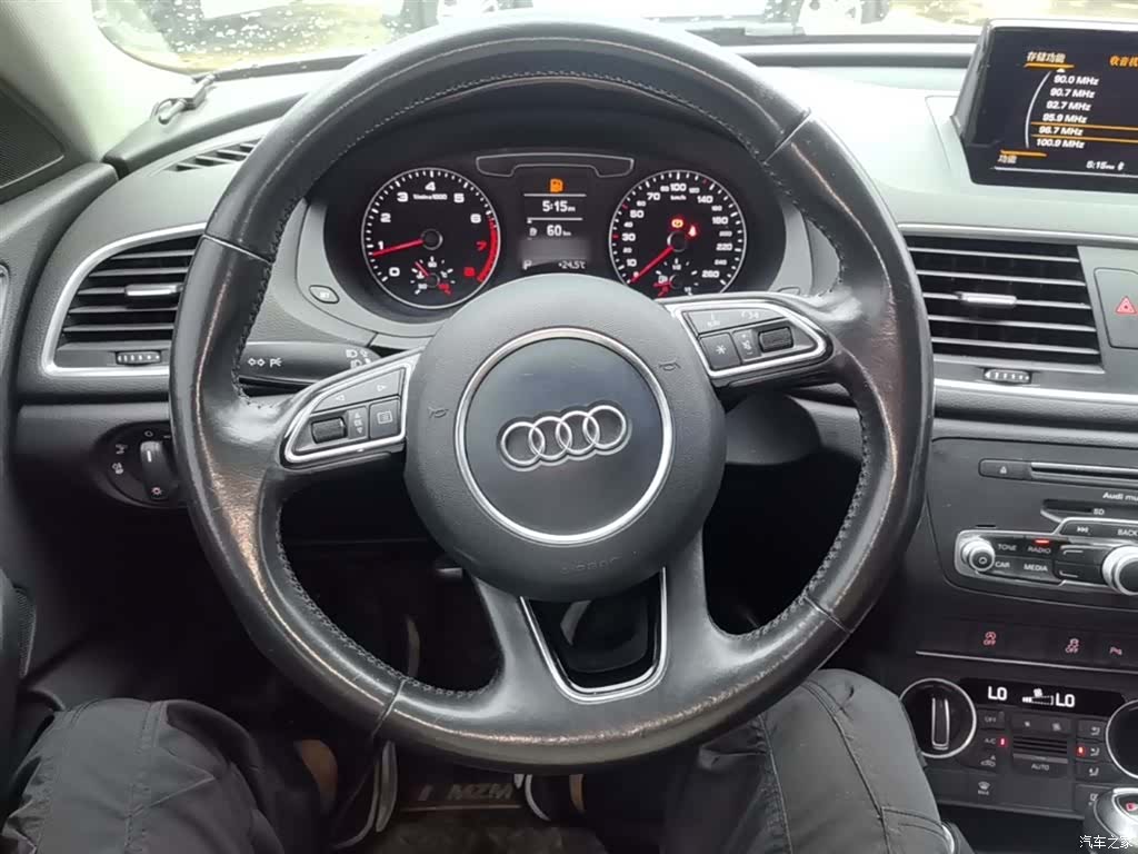 Audi Q3, 2018 11