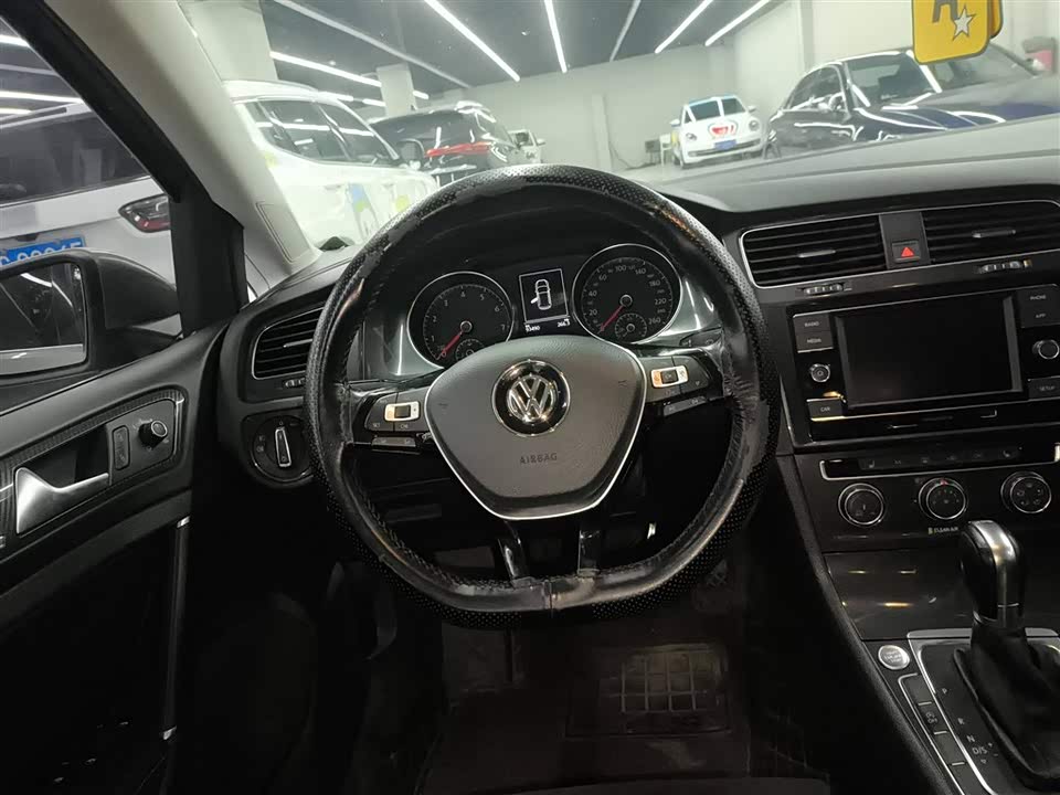 Volkswagen golf