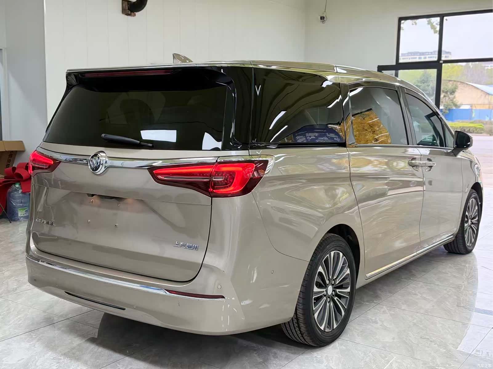 Buick GL8, 2023 8