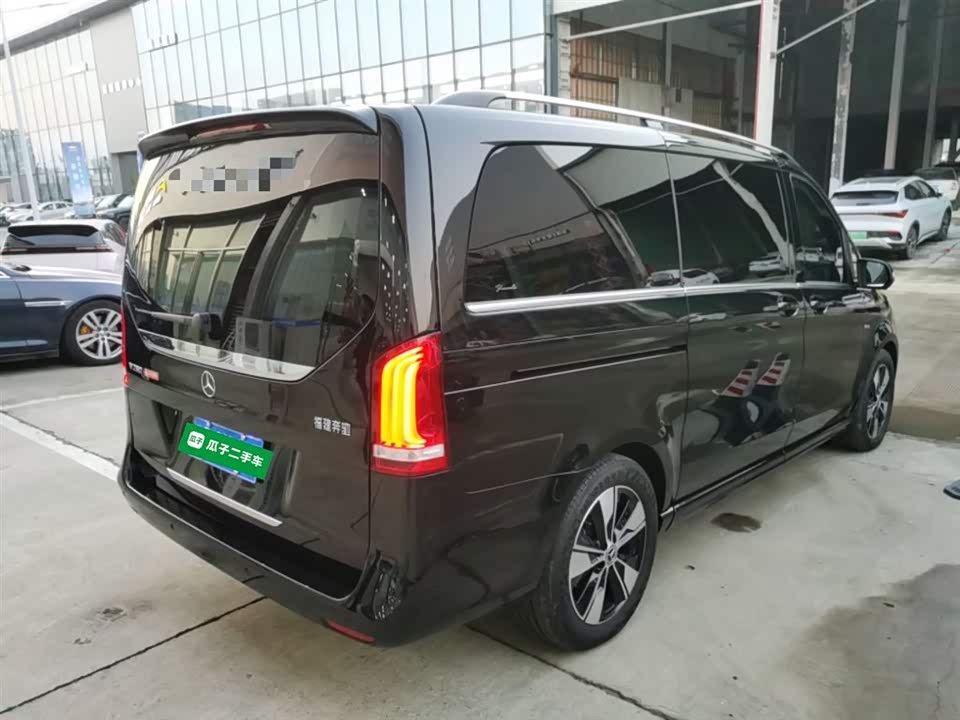 Mercedes-Benz V-class