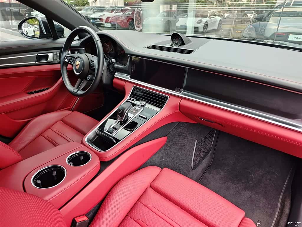 Porsche Panamera, 2023 11