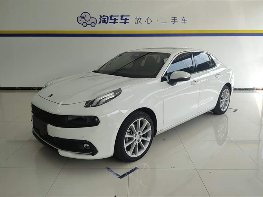 Lynk & Co 03 Lynk & Co 03