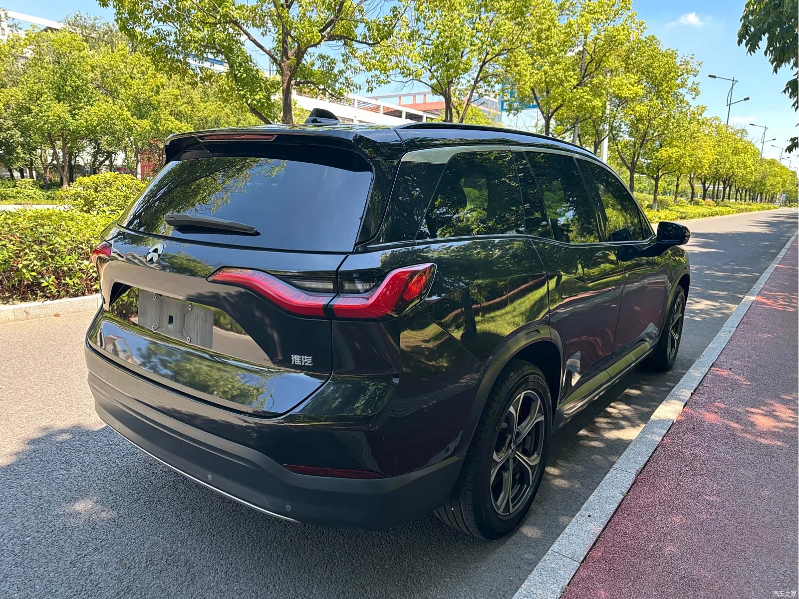 NIO ES8, 2019 9