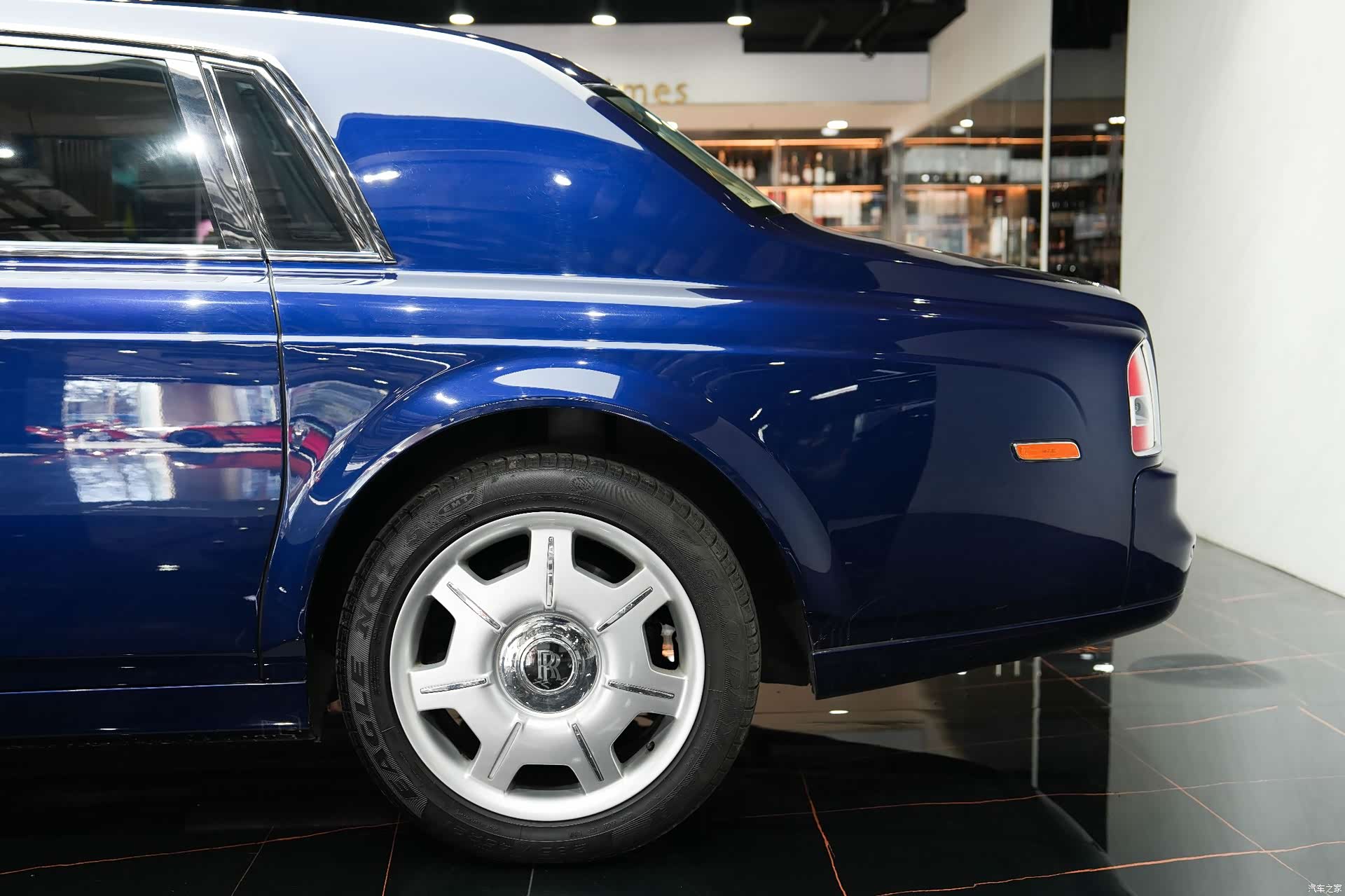 Rolls-Royce Phantom, 2008 4