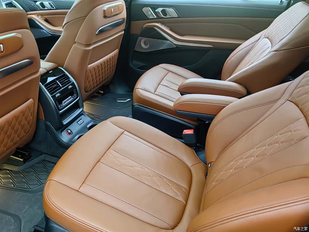 BMW X7, 2025 10
