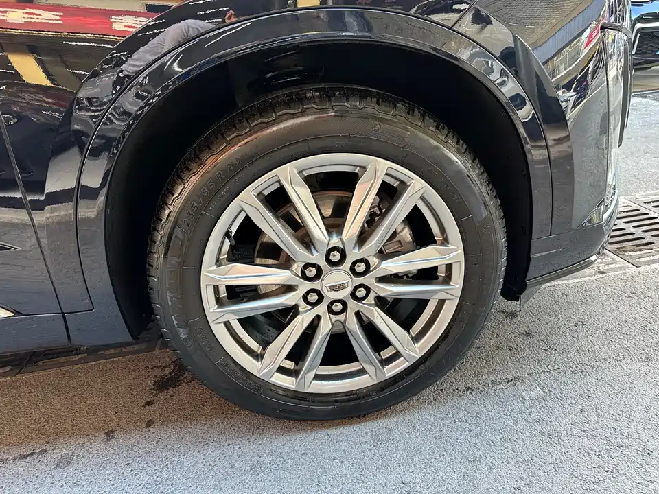 Cadillac XT6
