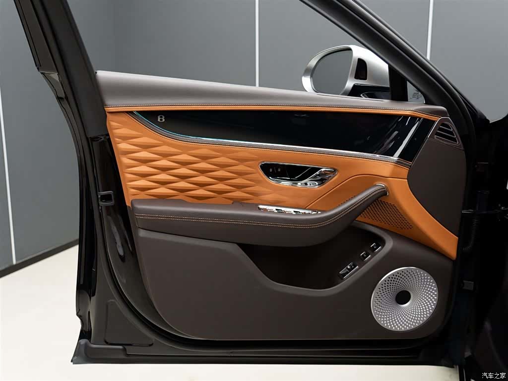 Bentley Flying Spur, 2022 10