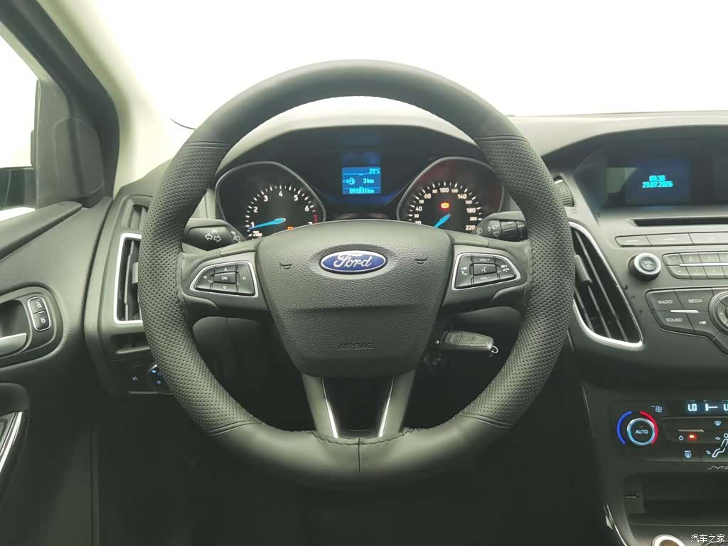 Ford Focus, 2016 11
