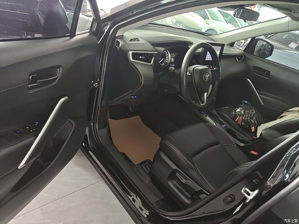 Toyota Frontlander, 2023 16