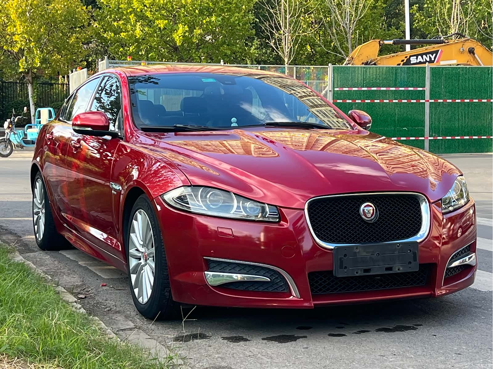 Jaguar XF, 2014 3