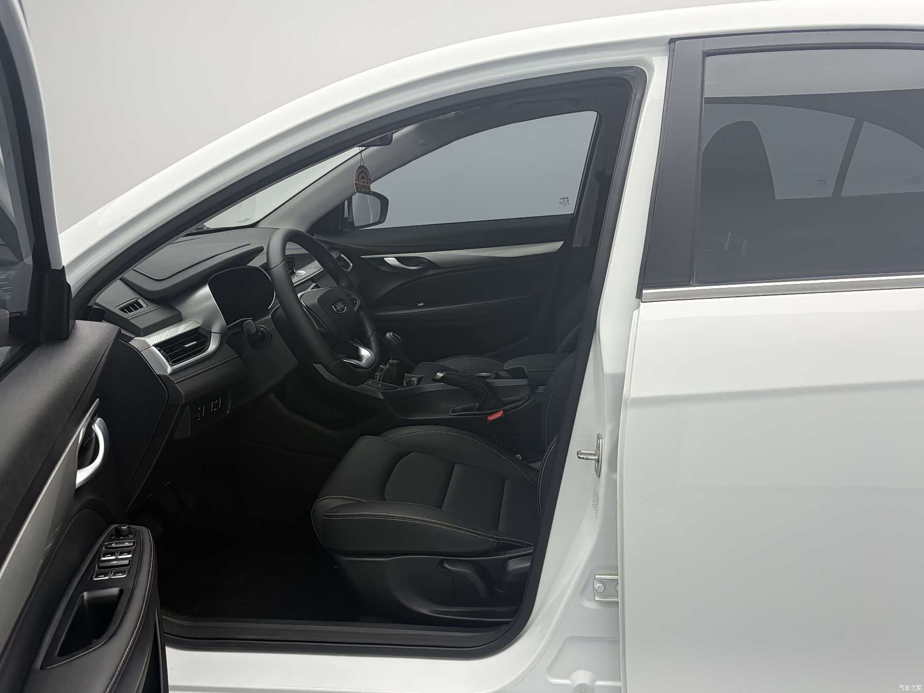 Geely Emgrand, 2020 11
